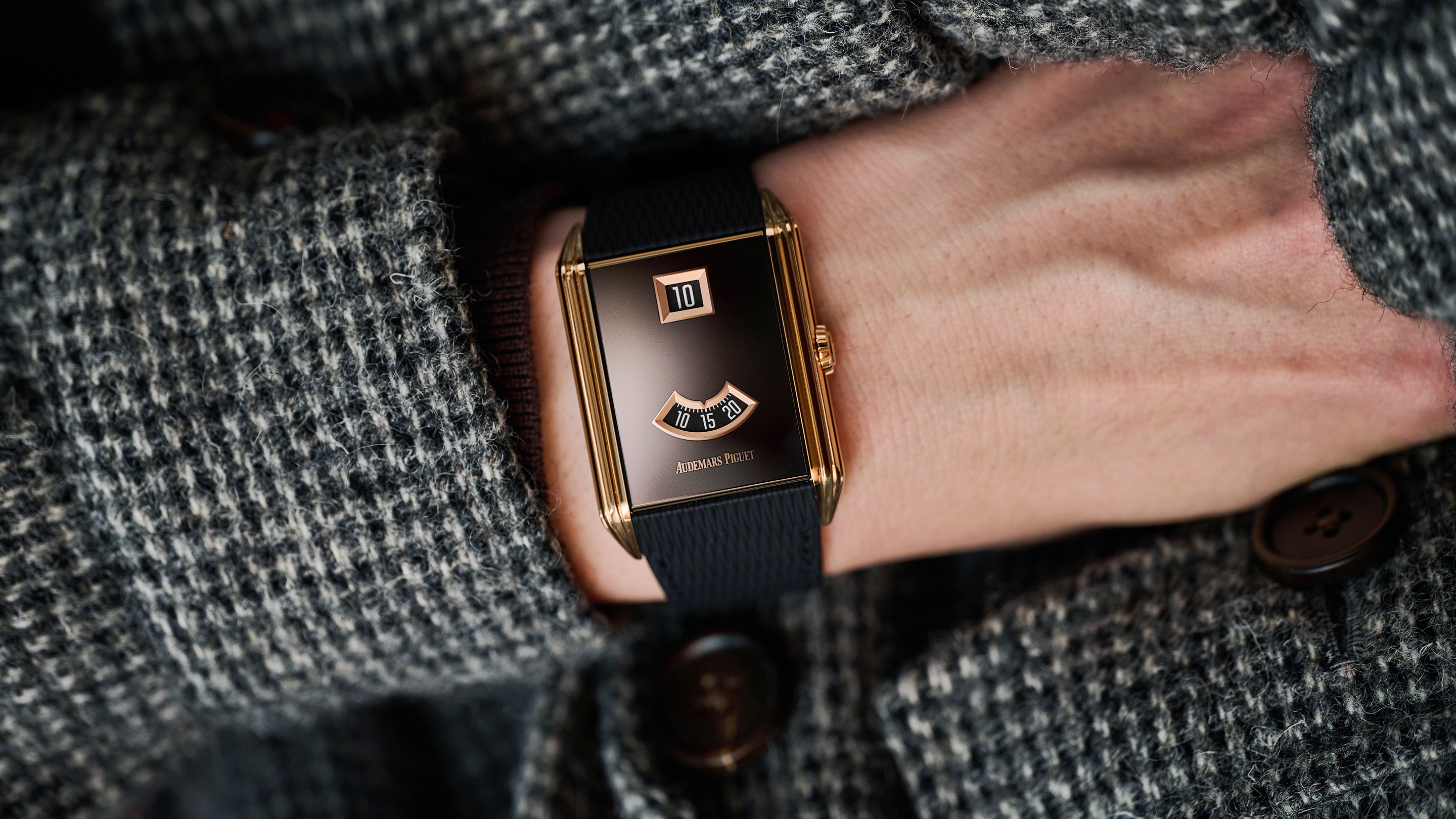 Hands-On: Everything You Need To Know About The Audemars Piguet Neo Frame Jumping Hour (And More)