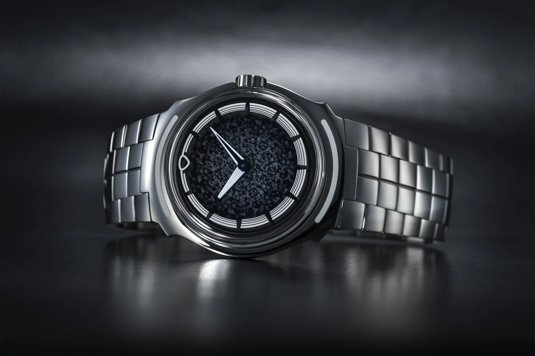 Introducing – The Ming 56.00 Starfield, the Brand’s First Watch with an Integrated Bracelet