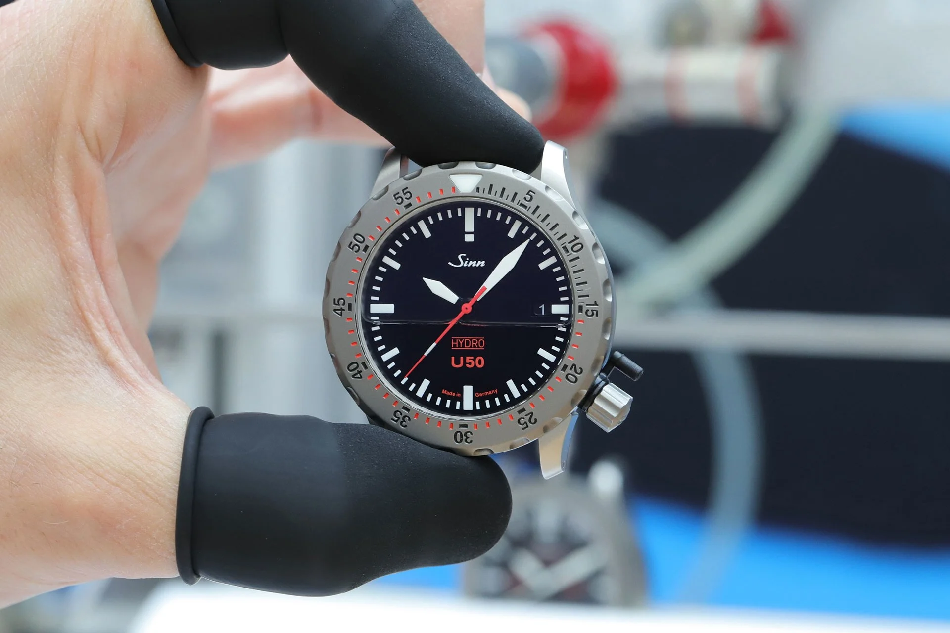 The ABCs of Time – Why Are Some Watch Cases Filled with Oil?