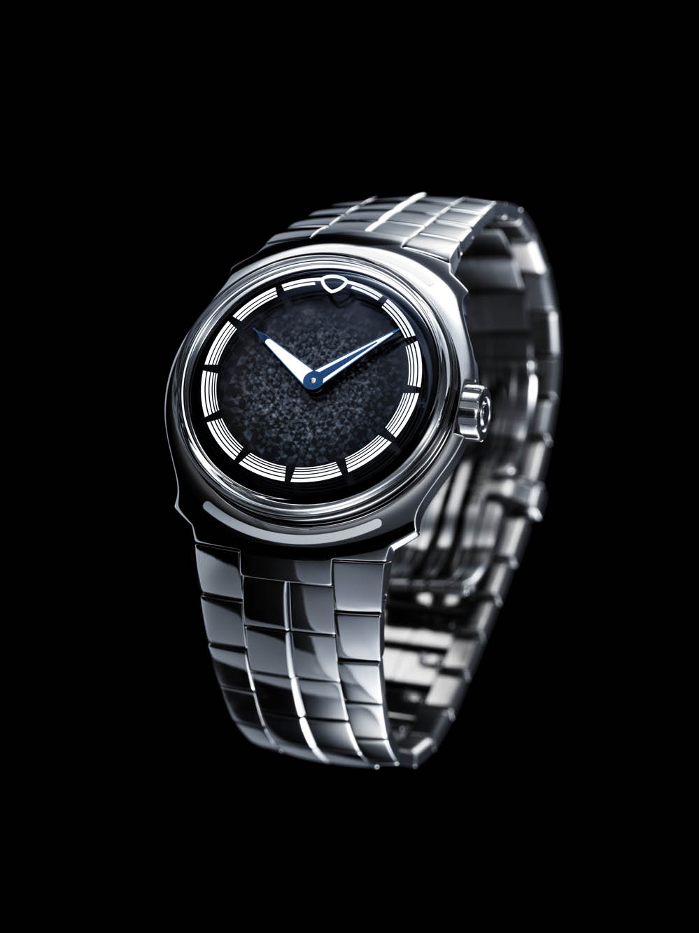 Introducing the Ming 56.00 Starfield, the Brand’s First Integrated Bracelet Sports Watch