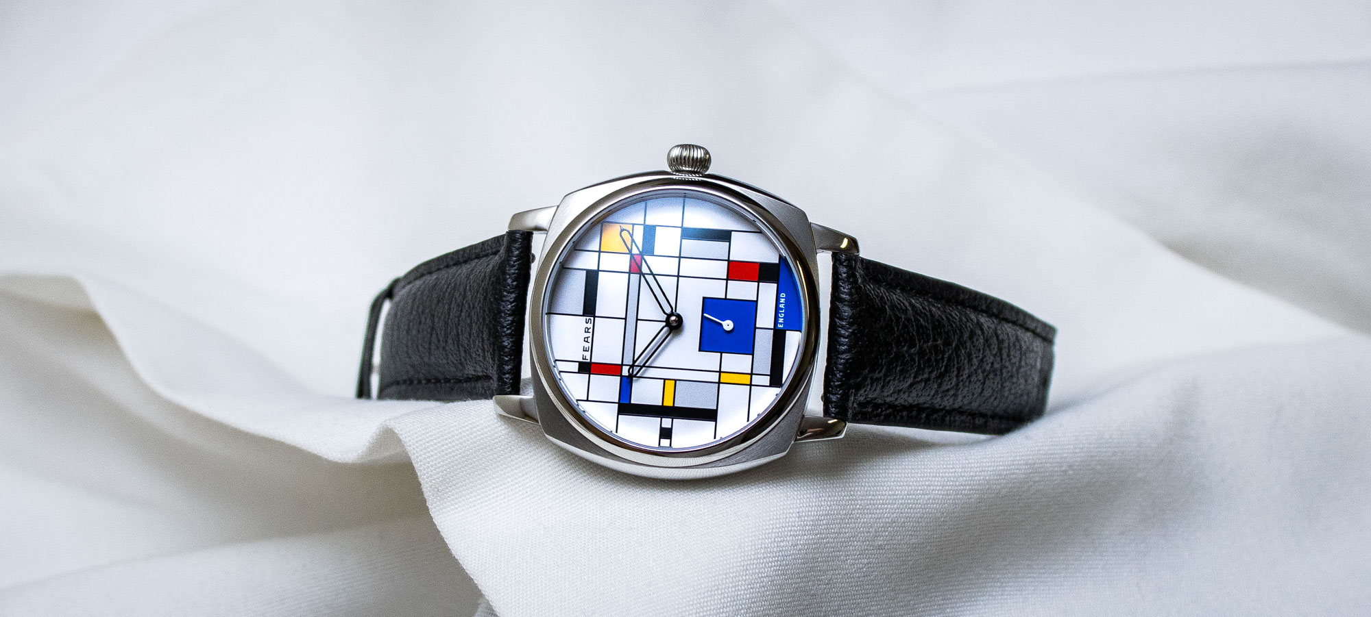Hands-On: The Ace Jewelers X Fears Brunswick 38 ‘De Stijl Edition’ Watch Brings Dutch Art To The Wrist